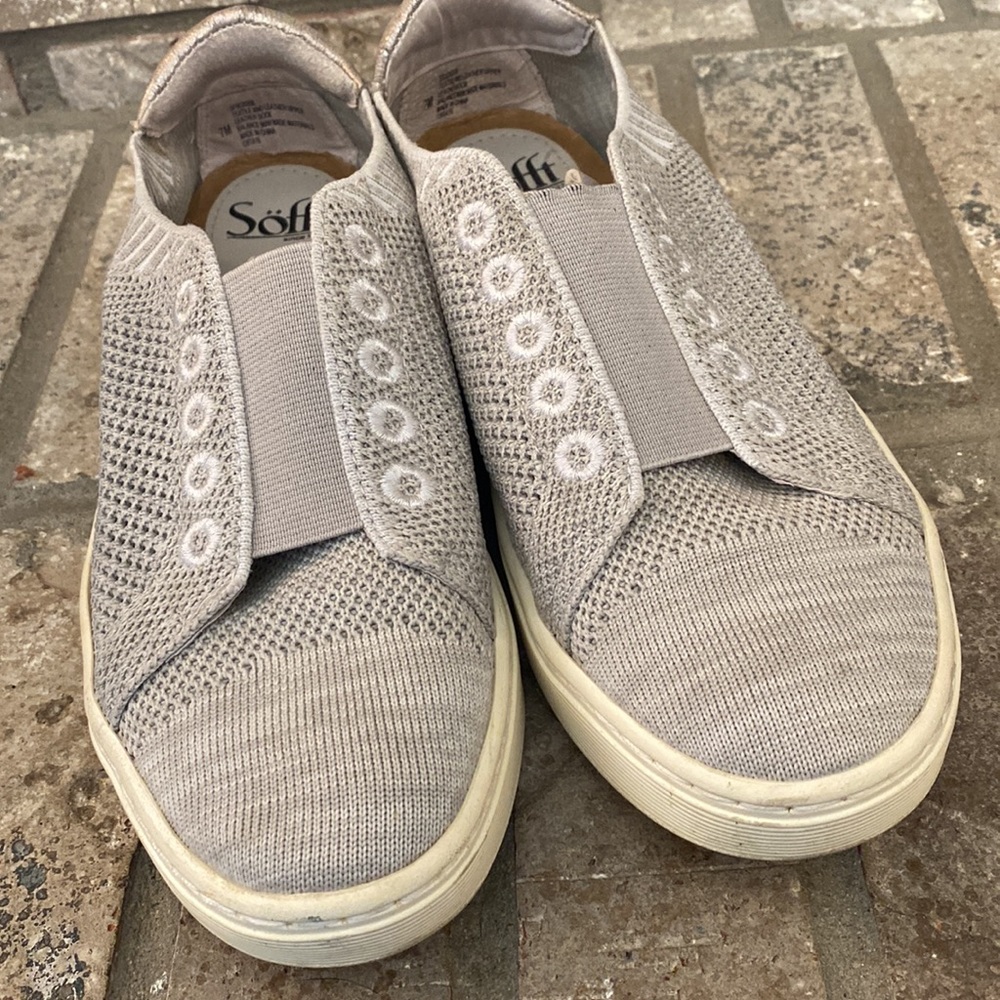 Sofft light grey slip on sneakers shoes size 7 - Picture 6 of 9